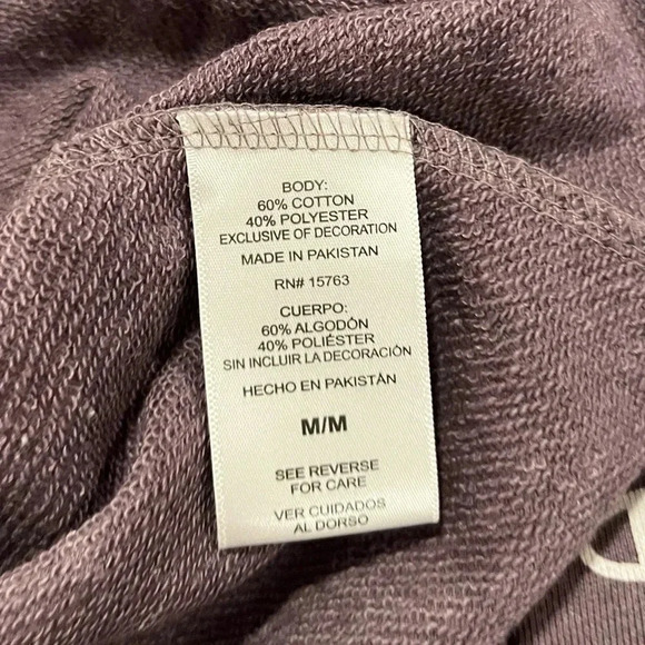 🍀2/$22 Champion Reverse Weave C Logo Sweatshirt purple Womens Medium - Picture 6 of 10